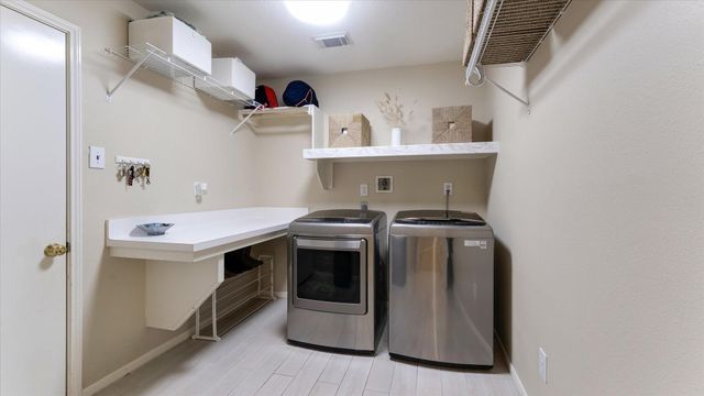 10 Owls Cove Place, The Woodlands, TX 77382