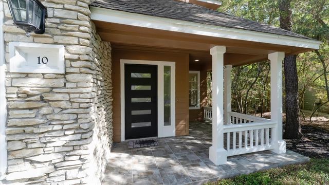 10 Owls Cove Place, The Woodlands, TX 77382