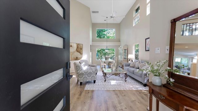 10 Owls Cove Place, The Woodlands, TX 77382