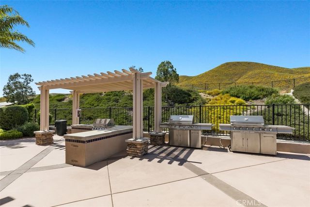 29237 Winding Brook, Menifee, CA 92584