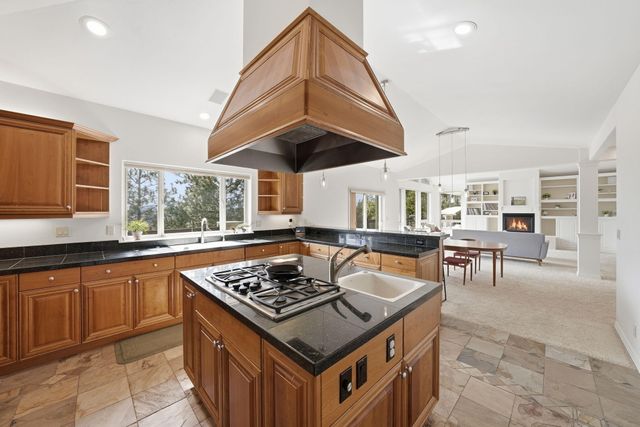 1989 NW Iowa Avenue, Bend, OR 97703