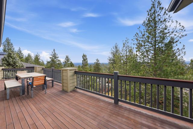 1989 NW Iowa Avenue, Bend, OR 97703