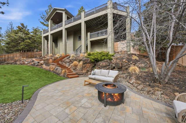 1989 NW Iowa Avenue, Bend, OR 97703