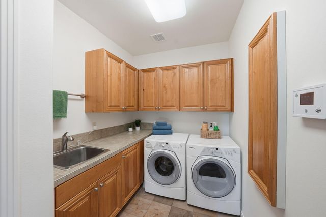 1989 NW Iowa Avenue, Bend, OR 97703