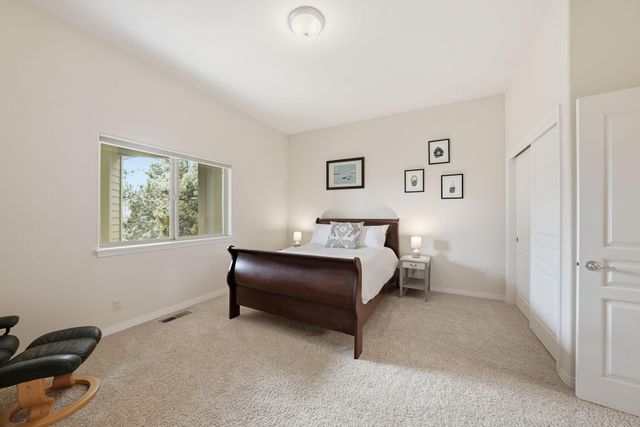 1989 NW Iowa Avenue, Bend, OR 97703