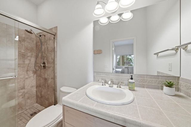 1989 NW Iowa Avenue, Bend, OR 97703