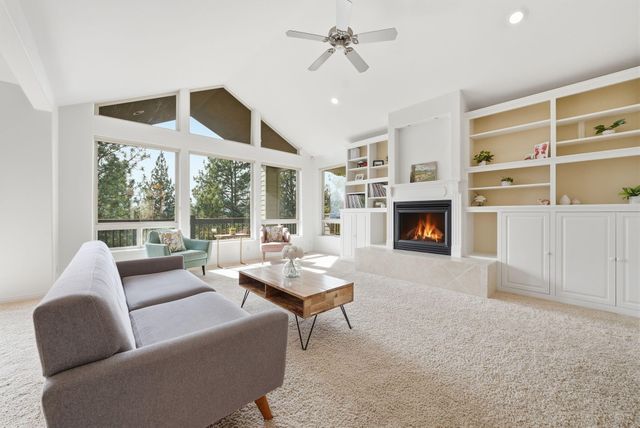 1989 NW Iowa Avenue, Bend, OR 97703