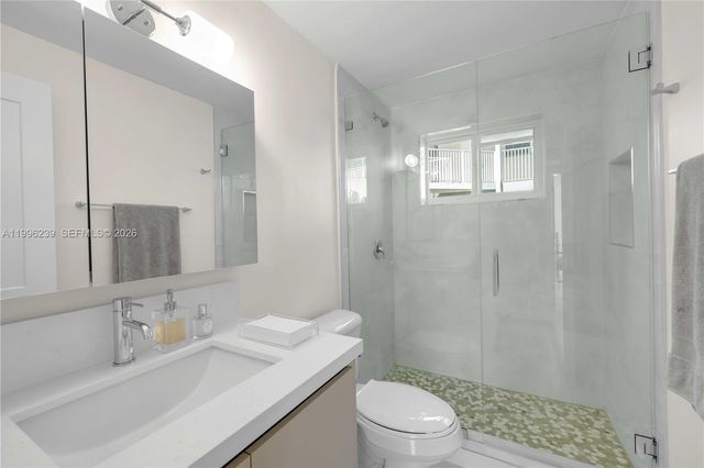 462 Golden Isles Dr 211, Hallandale Beach, FL 33009