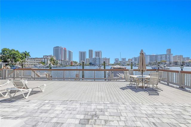 462 Golden Isles Dr 211, Hallandale Beach, FL 33009