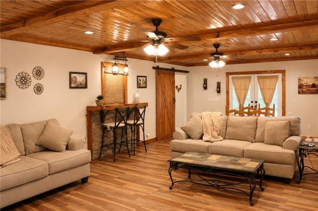 523 S River Drive S, Jackson, GA 30233