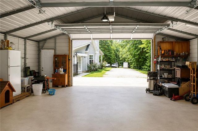 523 S River Drive S, Jackson, GA 30233