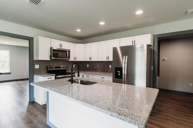 4618 Eagle Way, Crestview, FL 32539