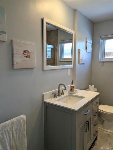 31568 Middleboro Street, Livonia, MI 48154