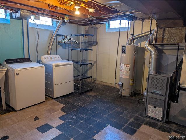 31568 Middleboro Street, Livonia, MI 48154