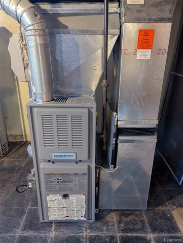 31568 Middleboro Street, Livonia, MI 48154