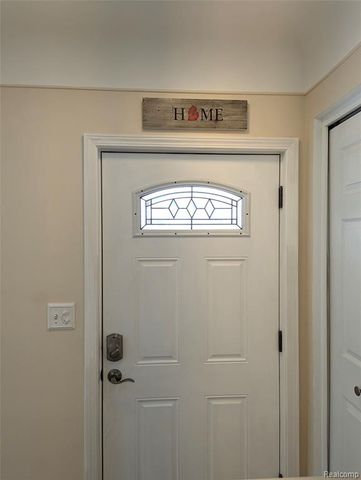 31568 Middleboro Street, Livonia, MI 48154