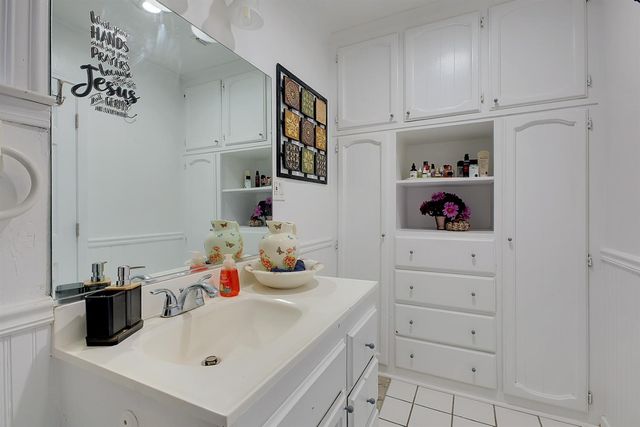 1408 Hazel St, Gridley, CA 95948