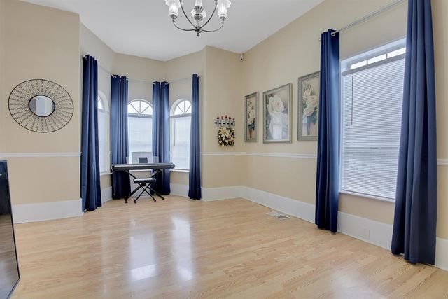 1408 Hazel St, Gridley, CA 95948