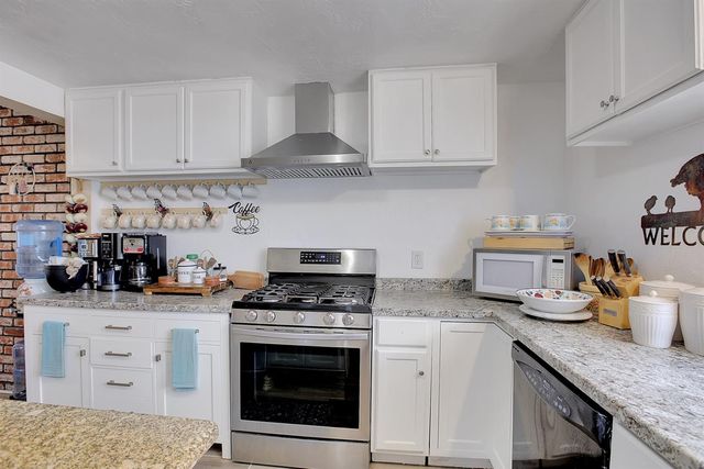 1408 Hazel St, Gridley, CA 95948