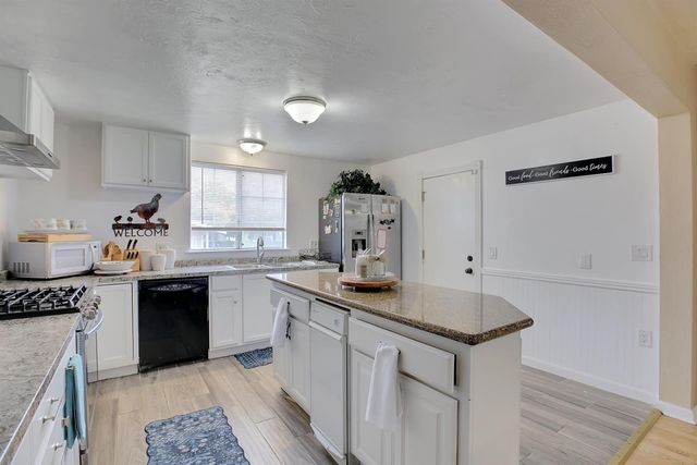 1408 Hazel St, Gridley, CA 95948