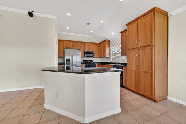 11217 Southerland Drive, Denton, TX 76207