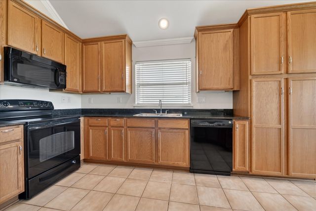 11217 Southerland Drive, Denton, TX 76207