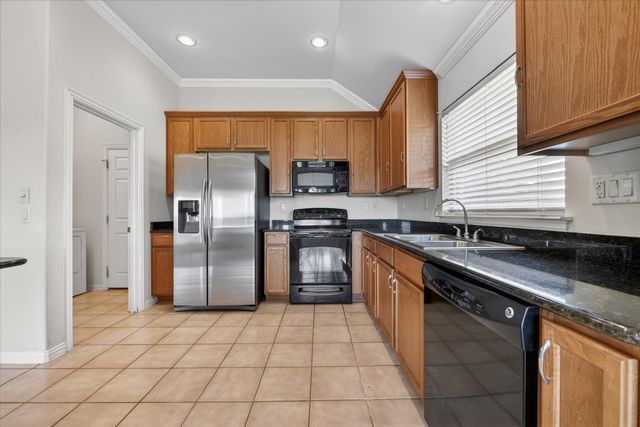 11217 Southerland Drive, Denton, TX 76207