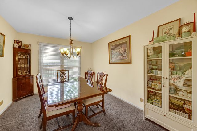 1940 Waverly Lane, Algonquin, IL 60102