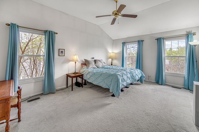 1940 Waverly Lane, Algonquin, IL 60102