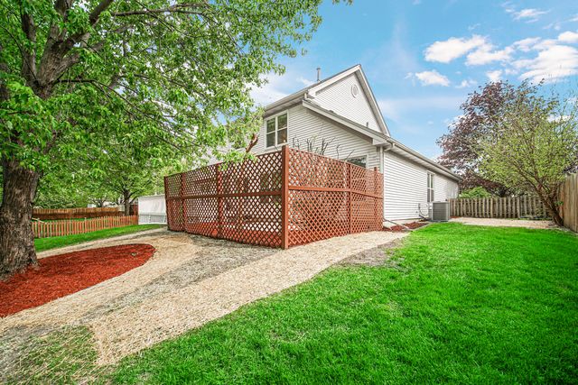 1940 Waverly Lane, Algonquin, IL 60102