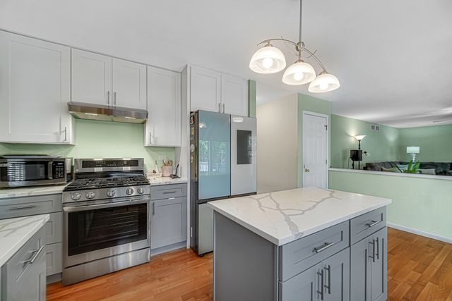 1940 Waverly Lane, Algonquin, IL 60102