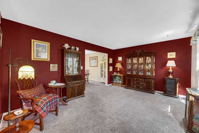 1940 Waverly Lane, Algonquin, IL 60102