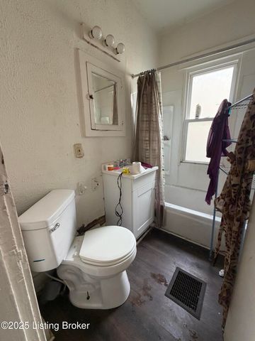 121 Boston Ct, Louisville, KY 40212