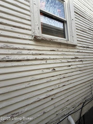 121 Boston Ct, Louisville, KY 40212