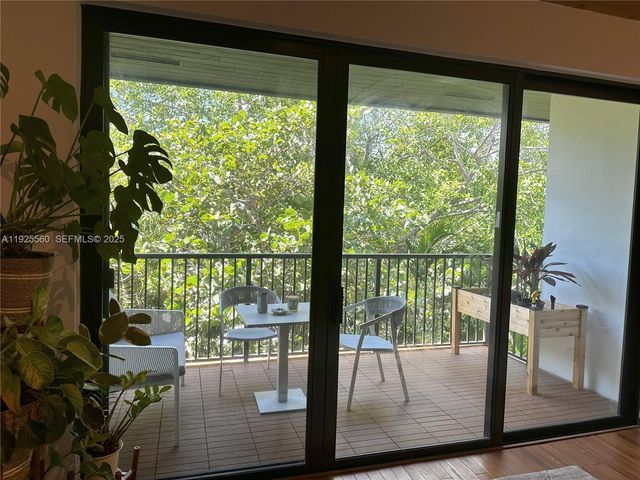 55 Ocean Lane Dr 4020, Key Biscayne, FL 33149