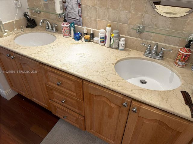 55 Ocean Lane Dr 4020, Key Biscayne, FL 33149