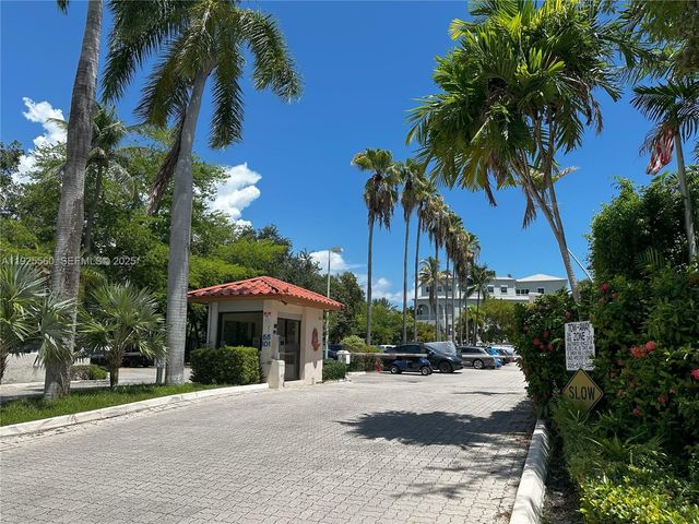 55 Ocean Lane Dr 4020, Key Biscayne, FL 33149