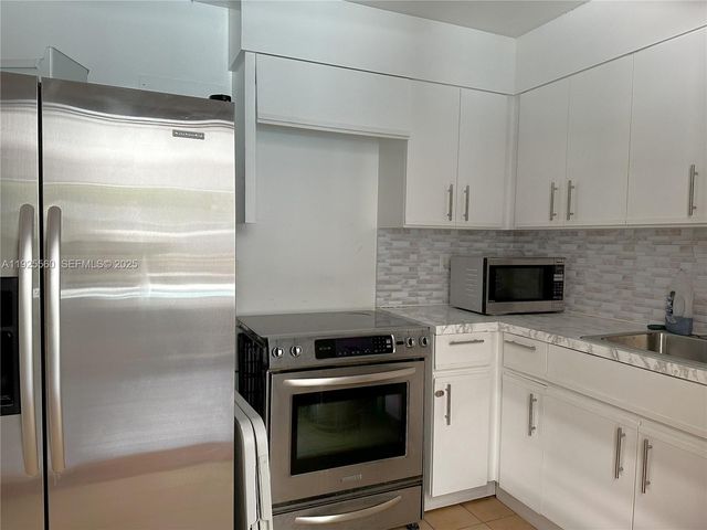 55 Ocean Lane Dr 4020, Key Biscayne, FL 33149