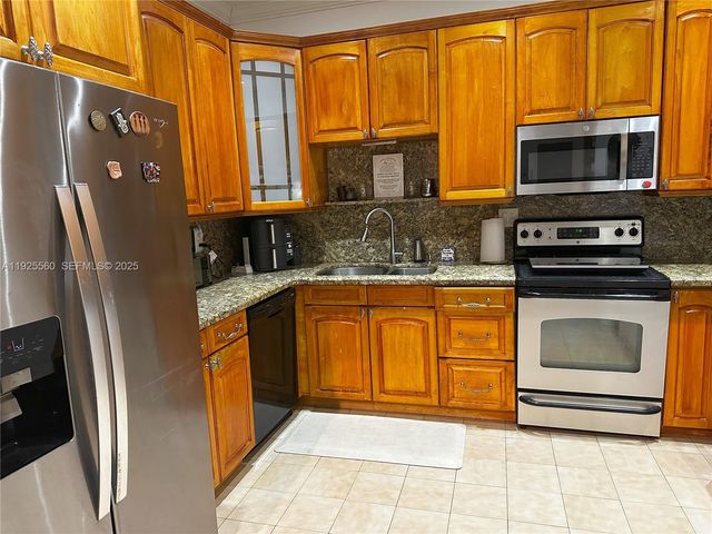 55 Ocean Lane Dr 4020, Key Biscayne, FL 33149