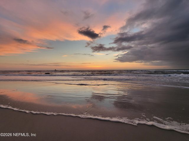 1551 1ST Street 103, Jacksonville Beach, FL 32250