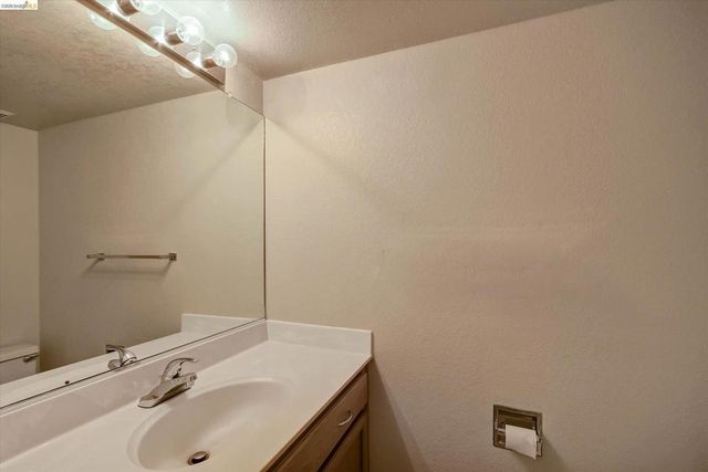 34736 Beret Ter, Fremont, CA 94555