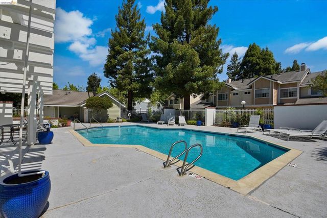 34736 Beret Ter, Fremont, CA 94555