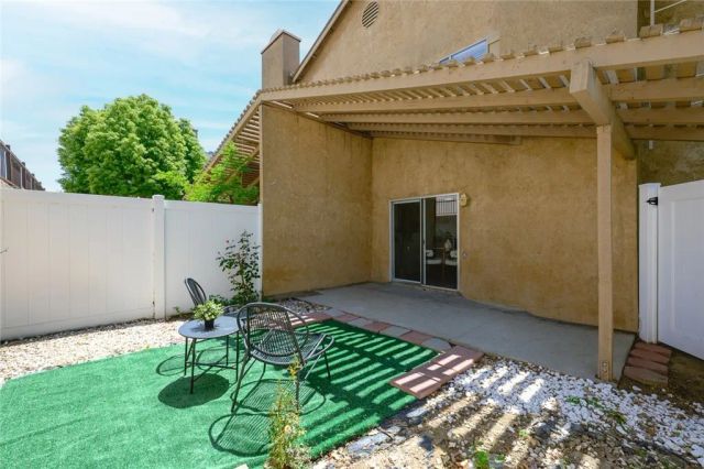 906 S Mountain Avenue C, Ontario, CA 91762