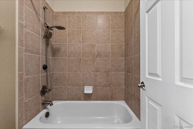 6333 S Jackson Gap Court, Aurora, CO 80016