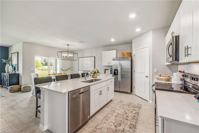 4105 PEACEFUL RIVER LN, Fort Myers, FL 33905