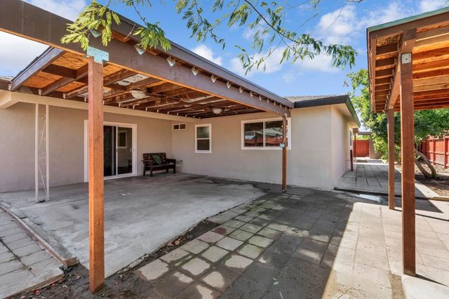 4272 W Cortland Avenue, Fresno, CA 93722