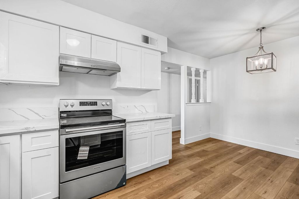 Image 2 of property listing at 4272 W Cortland Avenue, Fresno, CA 93722