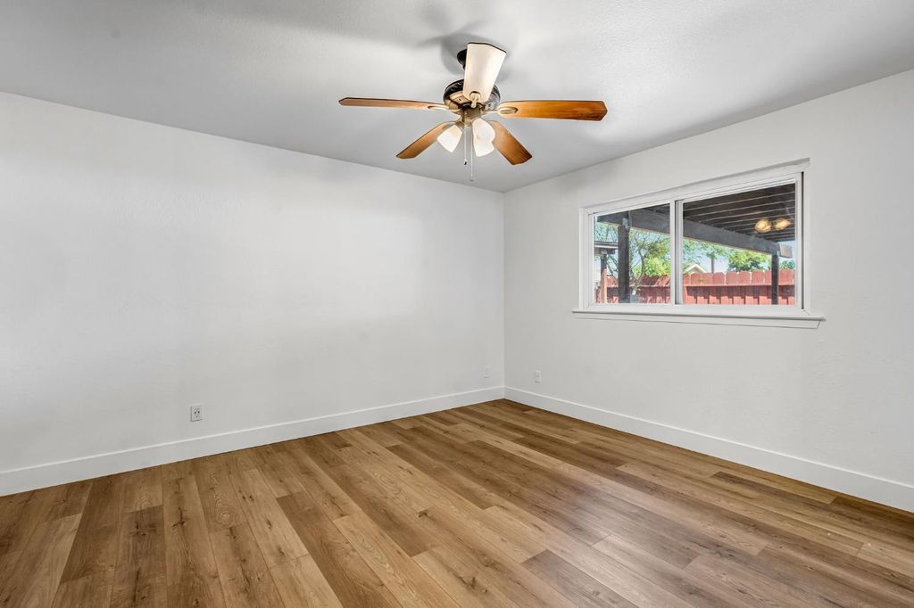 Image 21 of property listing at 4272 W Cortland Avenue, Fresno, CA 93722