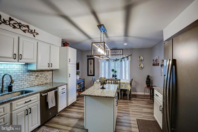 372 LINDEN DR, Elkins Park, PA 19027