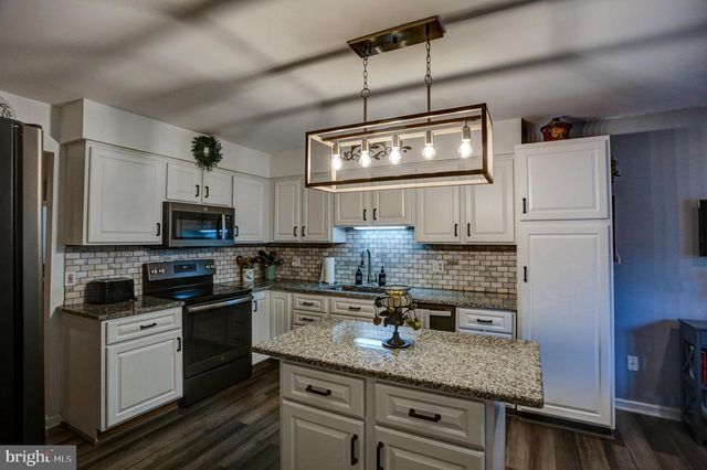 372 LINDEN DR, Elkins Park, PA 19027